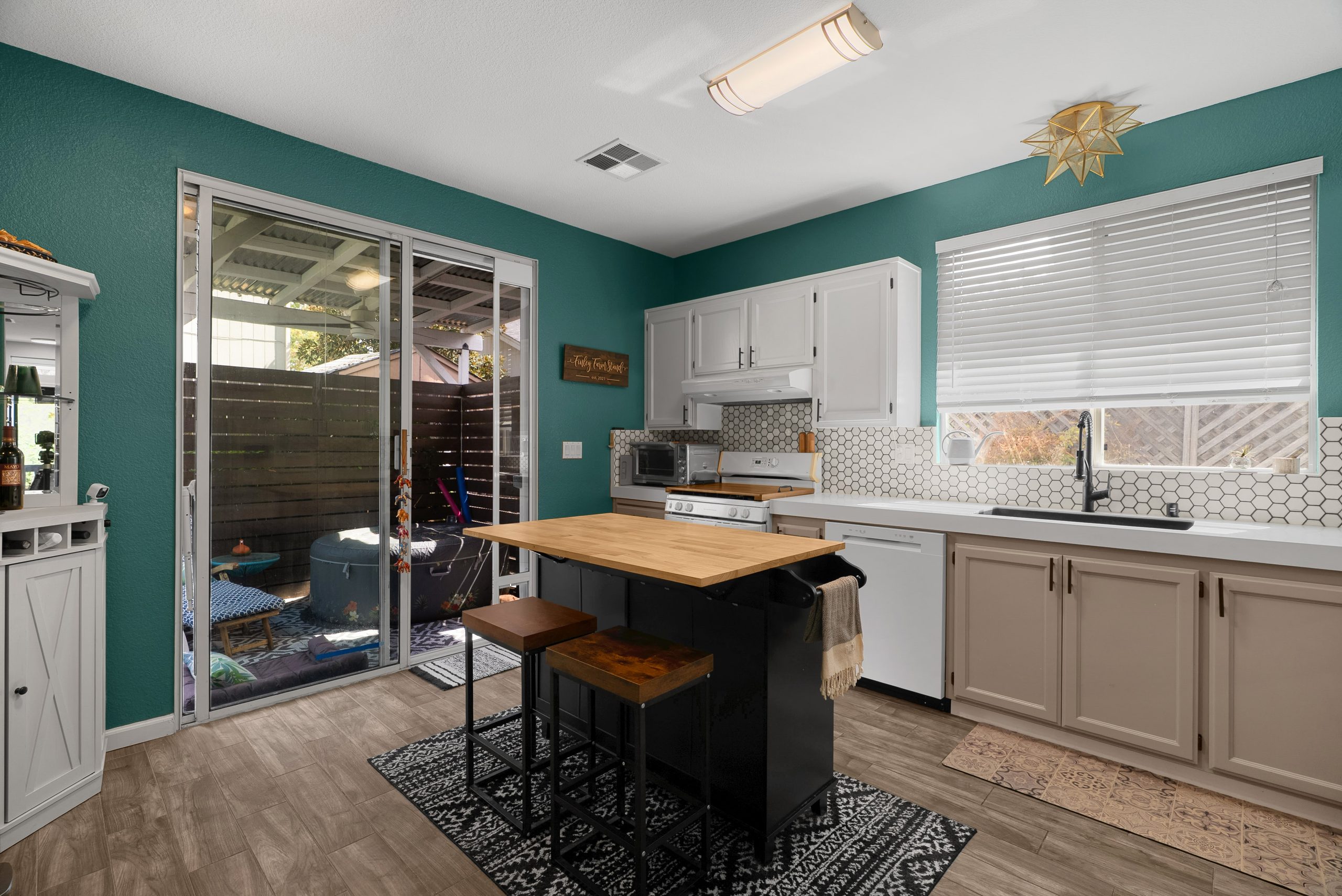Kitchen island and slider to the back patio